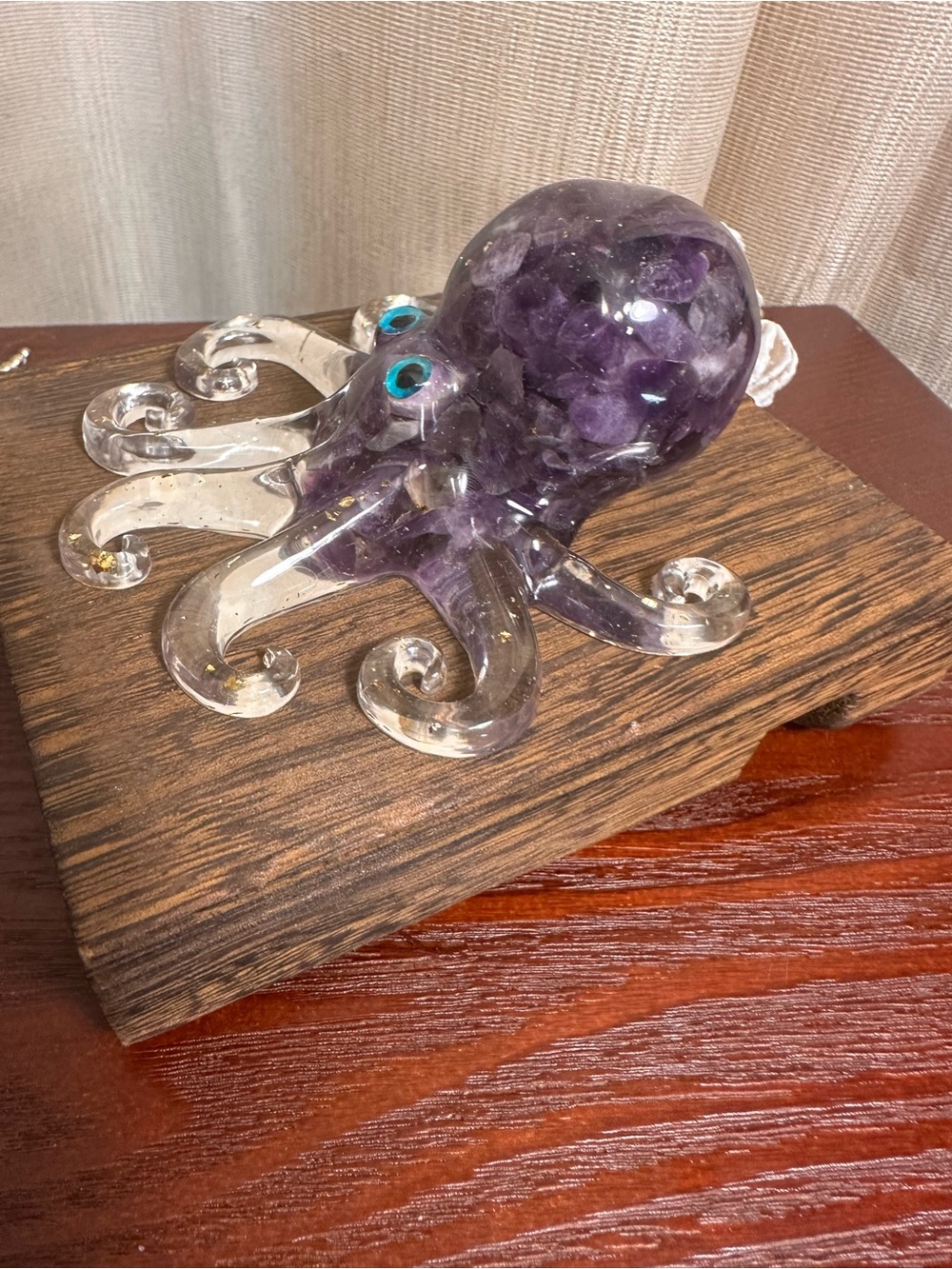 Resin and Amethyst Crystal Chips Octopus Figure - Picture 4 of 12